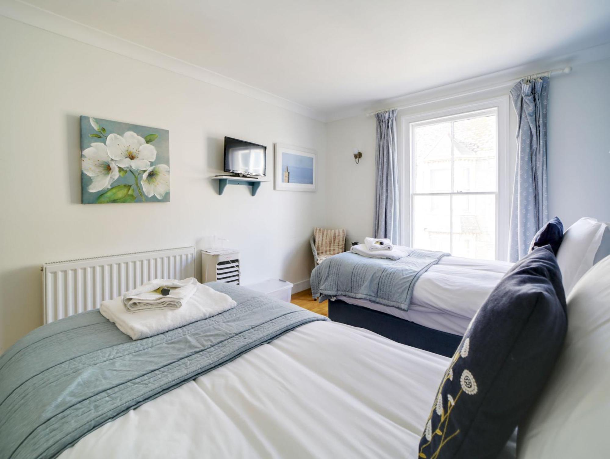 The Artist Loft, Ensuite Guest Rooms,