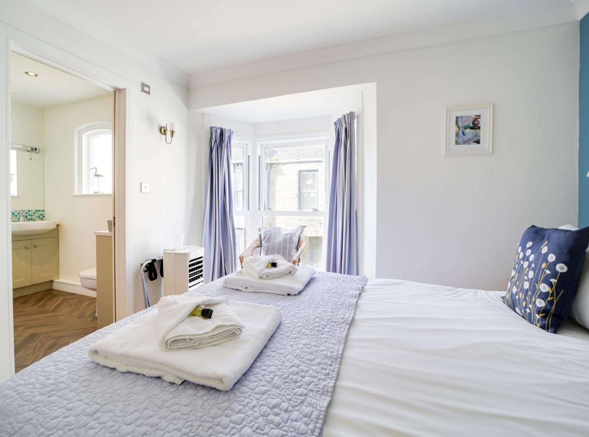 The Artist Loft, Ensuite Guest Rooms, * Porthleven
